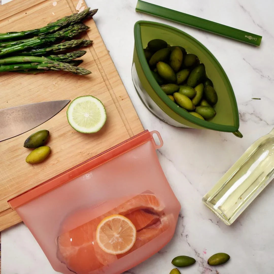 DeliOne Zip’n Fresh reusable silicone food bag in new color and size