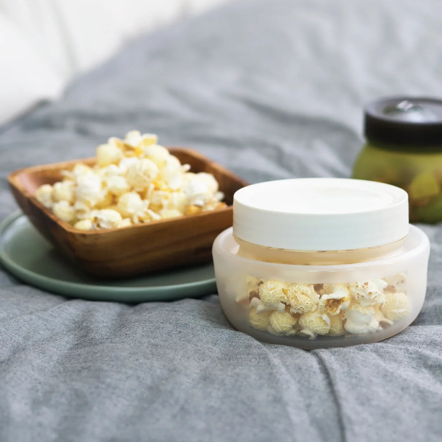 DeliOne Flexi Jar flexible silicone jar for food storage