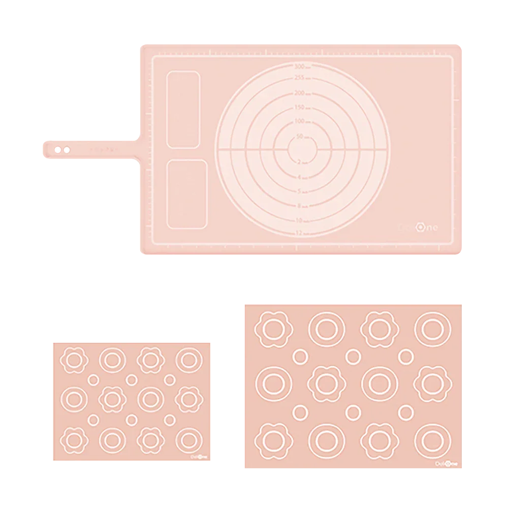 DeliOne nonstick silicone baking mat on oven tray